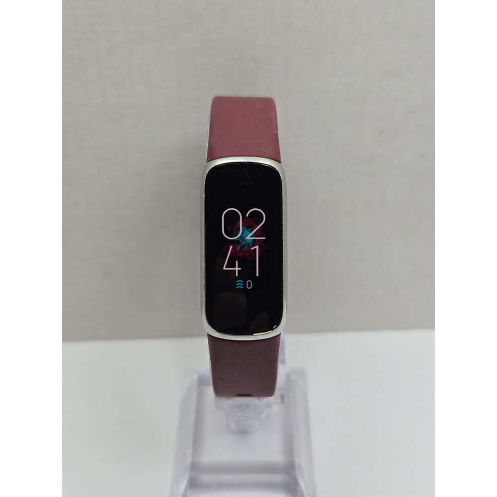 Fitbit Luxe Fitness Tracker FB422 HeartRate Sleep Waterproof Bluetooth GPS- Read